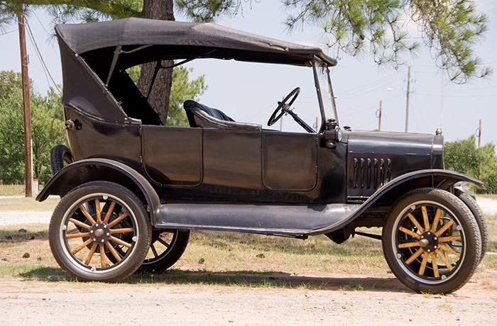 Understanding the Difference Between Classic, Antique, and Vintage Cars