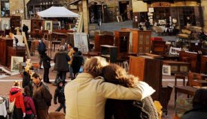 11 Top-Rated Antique Fairs and Flea Markets in The World