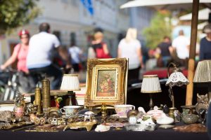 Best antique markets in Puglia: where and when to find them