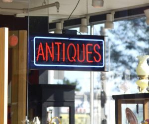 What Is The Best Way To Sell Antiques?