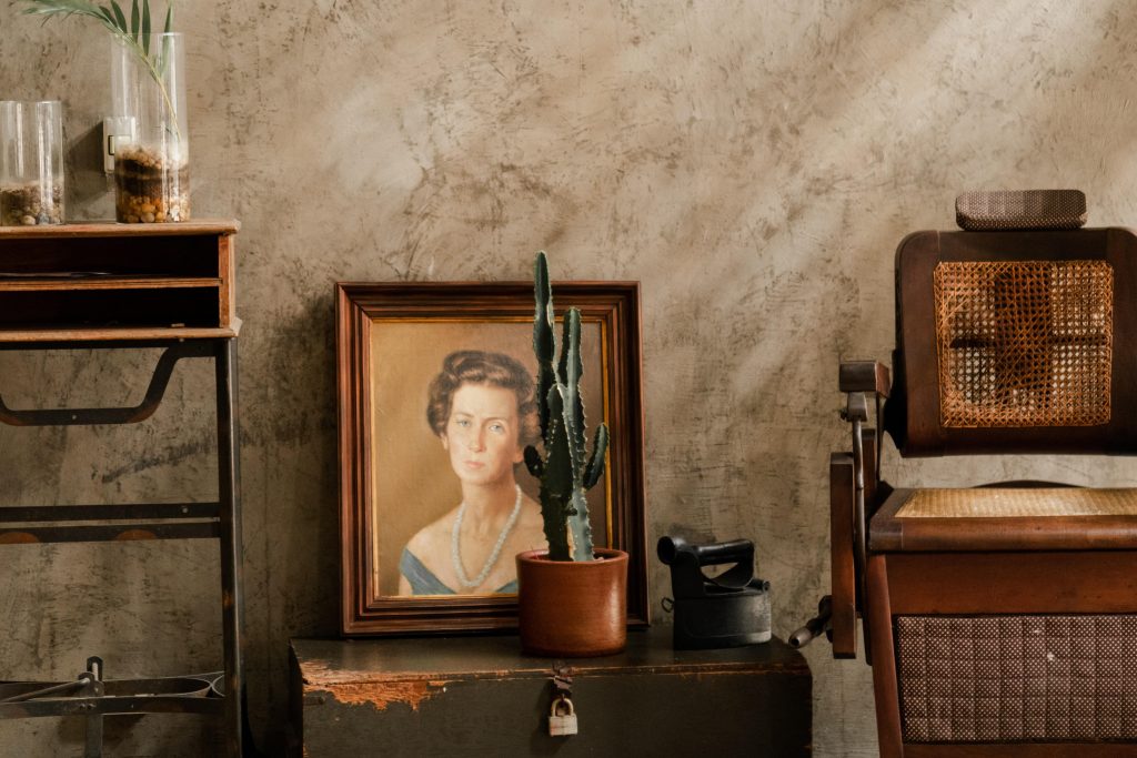 Antique Hideaways: Exploring the Best Thrift, Vintage, Antique and Consignment Shops in Worcester, MA, and Beyond